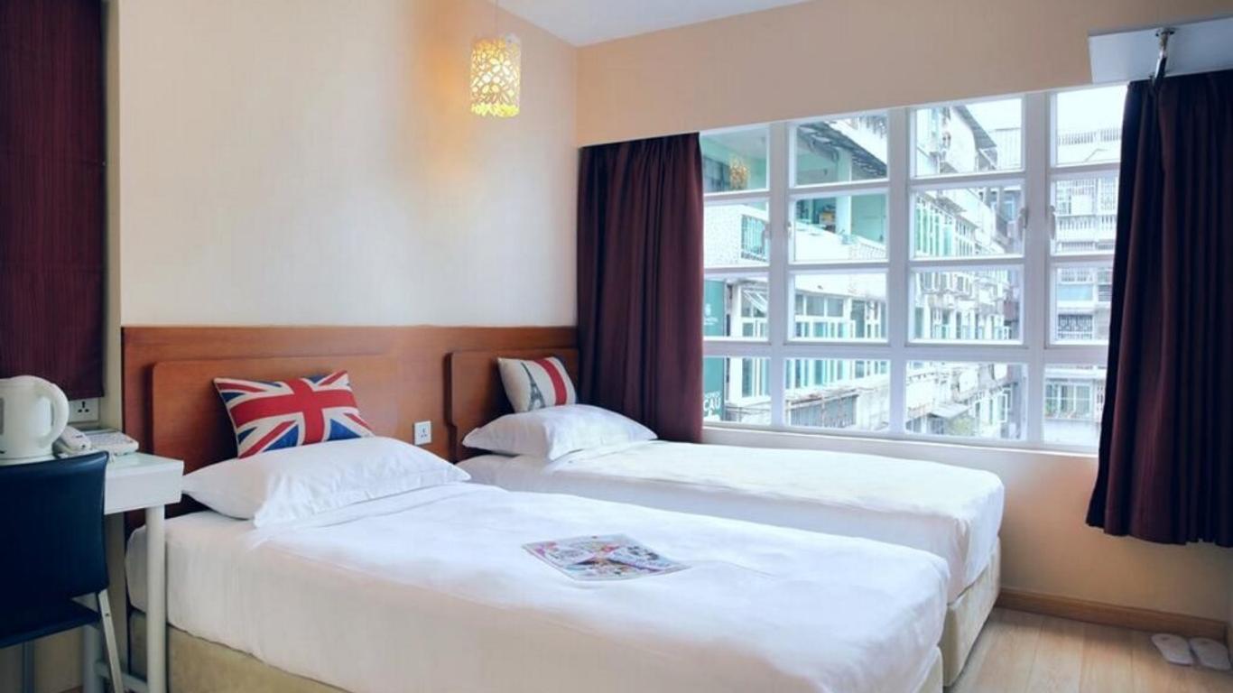 Ole London Hotel